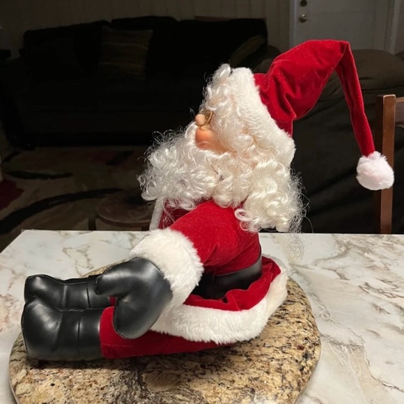 Matrix Industries Ltd. • Vintage • Retro • Red • Santa Claus • 18” in. • Doll - Picture 6 of 10